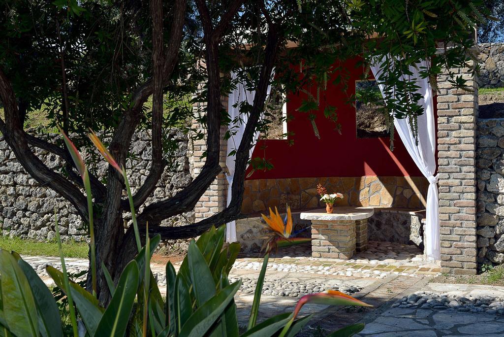 Fundana Villas Kanakades Exterior photo